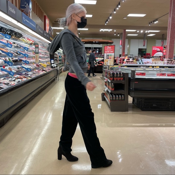 Joshua perets velvet vest - Picture 2 of 7